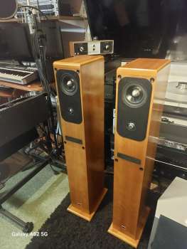 Preview: Jean Marie Reynaud High-End StandLautsprecher  Studio 2 Kirschholz bi-Amping